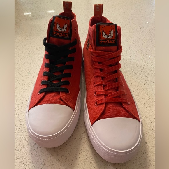 Akedo sonic knuckles high tops - Picture 4 of 8
